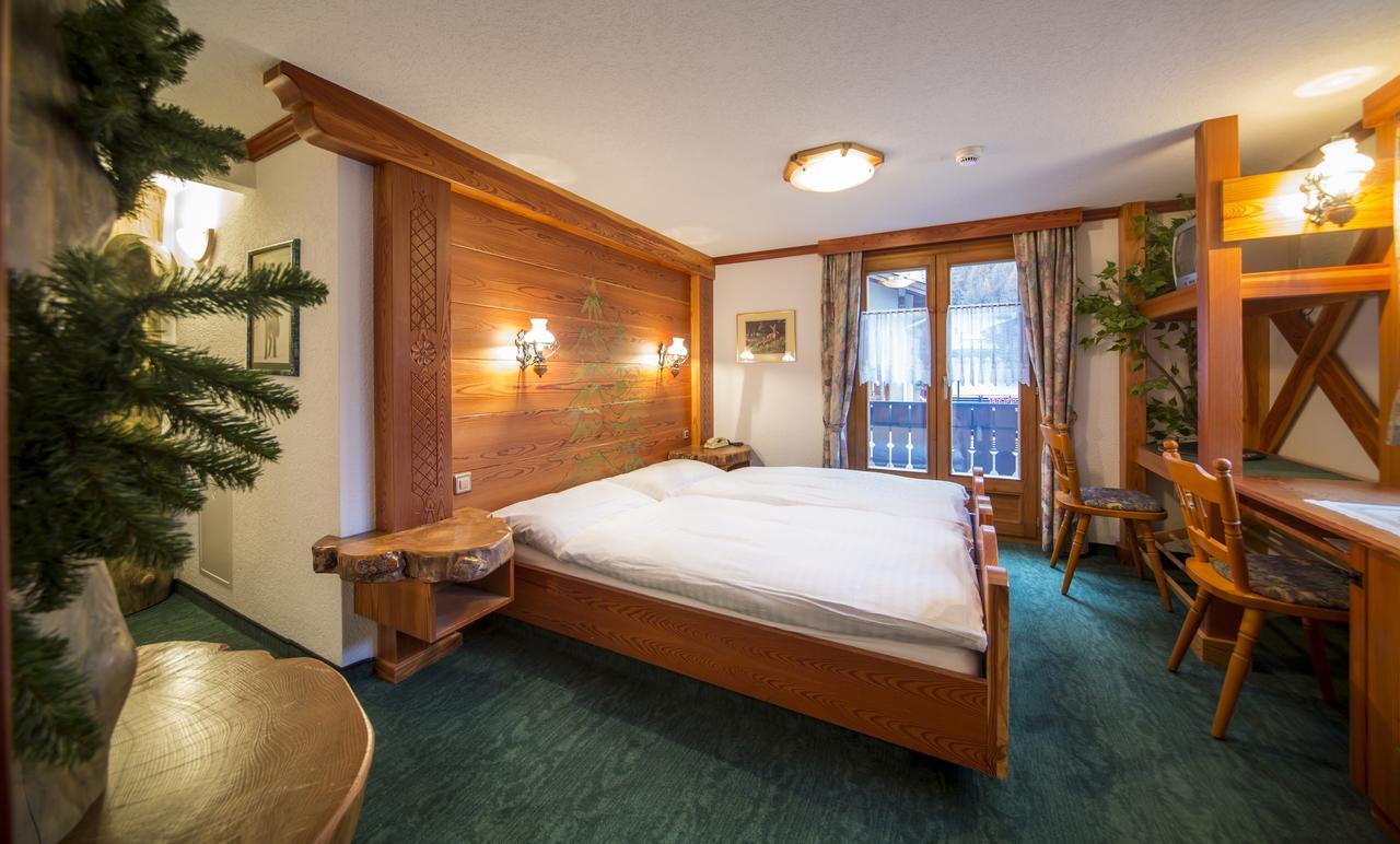 Hotel Olympia 사스-알마겔 외부 사진